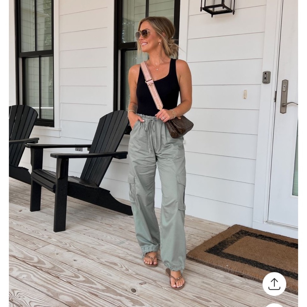 Abercrombie and Fitch Women’s Baggy Utility Pants